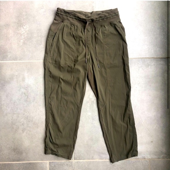 Lululemon Cropped Dance Studio Joggers:) - Picture 2 of 2